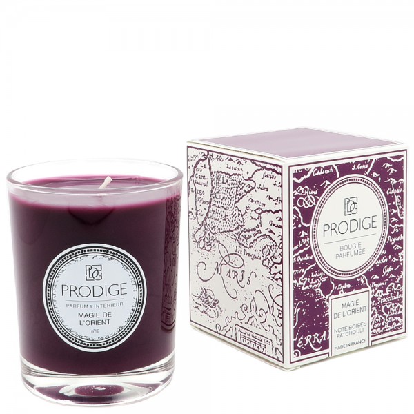 Bougie parfumee magie de l orient notes boisees patchouli