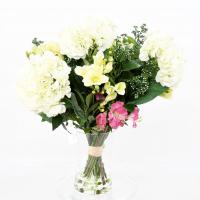 Bouquet hortensia et lierre baie blanc
